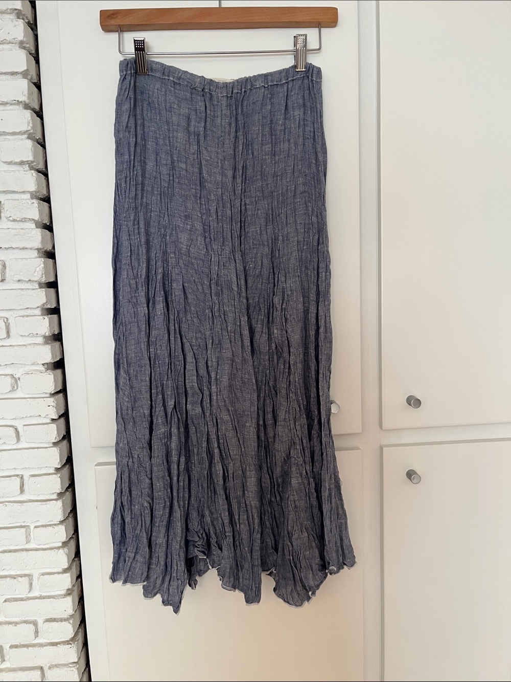 CP Shades. NWT. Chambray blue ‘Fanny’ skirt. 100% Linen. Size Small